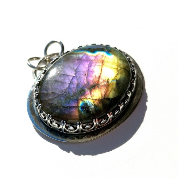 Rainbow Blue Labradorite Pendant - Picture 1 of 6